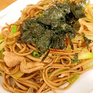 癖になる辛さ！豚と青唐の炒め蕎麦